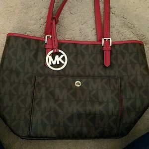 Michael kors purse
